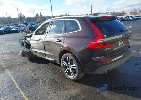 2018 Volvo Xc60 T6 Momentum z USA, uszkodzony, nr VIN LYVA22RK1JB077446